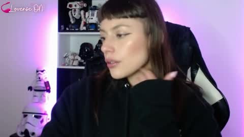 Emily online show from 04-10-26, 03:01