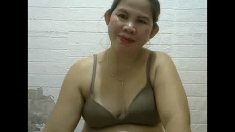 Snapshot of pinkishpusiemom18 chatting on 01-23-25, 10:43 pinkishpusiemom18 online show from 01-23-25, 10:43
