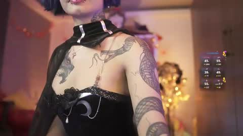 Snapshot of pinkloly69 chatting on 10-07-25, 11:29 LUISA online show from 10-07-25, 11:29