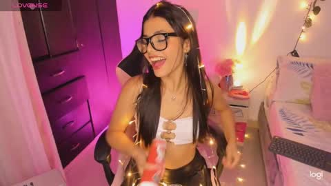 Snapshot of pinkpantherr_ chatting on 12-30-24, 05:48 Sarah .. online show from 12-30-24, 05:48