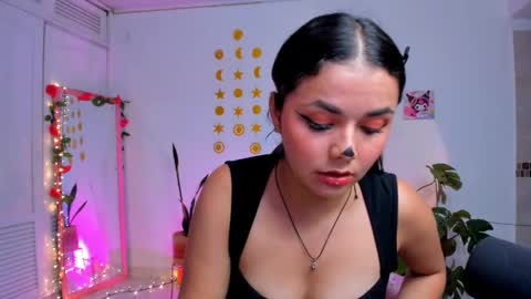 Snapshot of pinkpantherr_ chatting on 10-07-25, 11:02 Sarah .. online show from 10-07-25, 11:02
