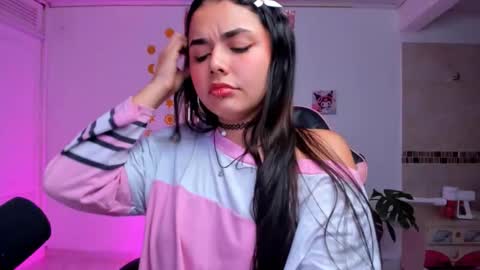 Snapshot of pinkpantherr_ chatting on 10-23-25, 09:57 Sarah .. online show from 10-23-25, 09:57