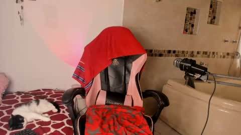 Snapshot of pinkpantherr_ chatting on 04-17-26, 05:16 Sarah .. online show from 04-17-26, 05:16