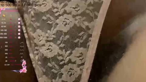 Snapshot of pinkrosaaa chatting on 01-29-25, 06:18 Rosa  Vids  Pics 50 off  online show from 01-29-25, 06:18