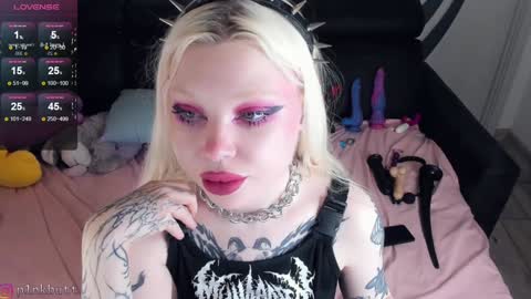 Helen Goat online show from 12-07-24, 02:57