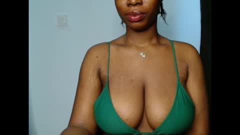 Snapshot of pinkxsugar chatting on 10-17-25, 09:34 pinkxsugar online show from 10-17-25, 09:34