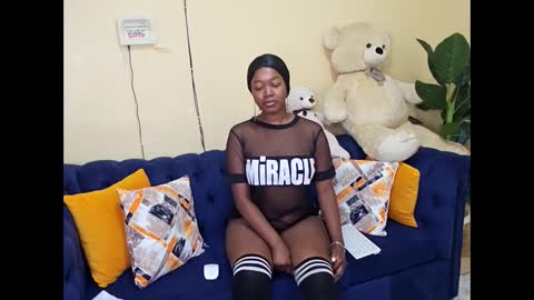 Snapshot of pinkysmiles chatting on 12-12-24, 01:06 Pinky online show from 12-12-24, 01:06