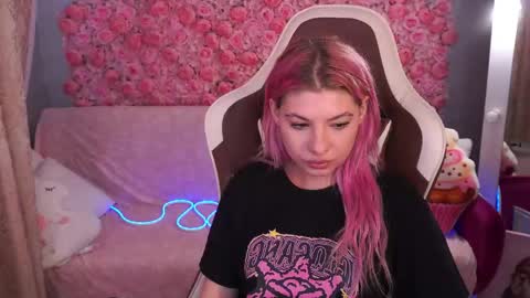 Snapshot of pinkytrix chatting on 05-30-26, 12:35 pinkytrix online show from 05-30-26, 12:35
