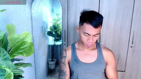 Snapshot of pinoymilker chatting on 05-10-26, 05:29 ethan online show from 05-10-26, 05:29