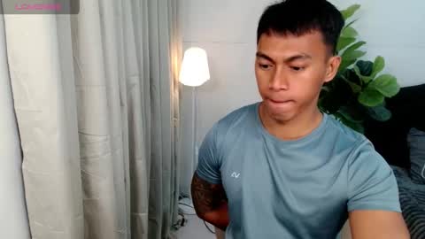 Snapshot of pinoymilker chatting on 06-05-26, 10:10 ethan online show from 06-05-26, 10:10