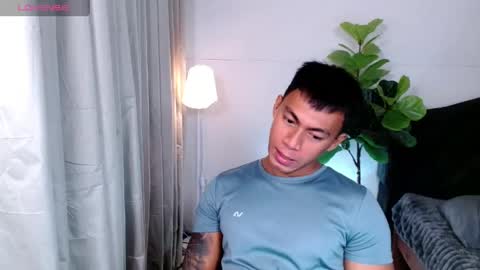 Snapshot of pinoymilker chatting on 06-06-26, 03:44 ethan online show from 06-06-26, 03:44