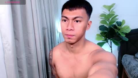 Snapshot of pinoymilker chatting on 06-12-26, 02:32 ethan online show from 06-12-26, 02:32