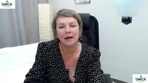 Bella online show from 10-22-25, 10:15