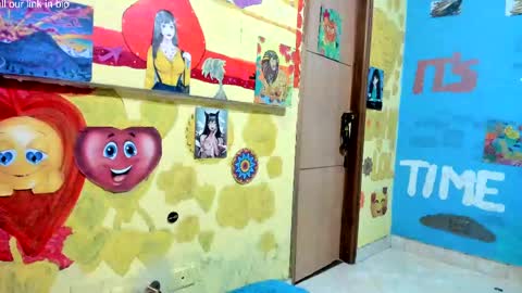 Snapshot of pipeshowtime chatting on 10-30-25, 12:17 VALENTINA y PIPE online show from 10-30-25, 12:17