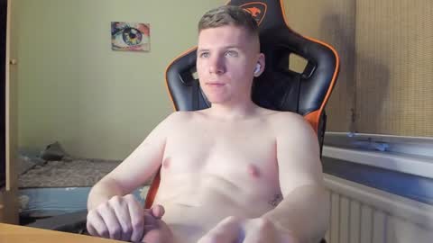 Pierre online show from 12-17-24, 01:38