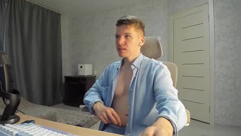 Pierre online show from 10-04-25, 06:33