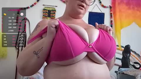 Em online show from 09-12-25, 08:42