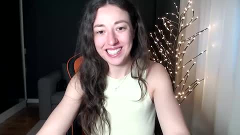 piscesgirl06 online show from 12-23-24, 05:39