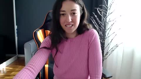 piscesgirl06 online show from 01-07-25, 09:50