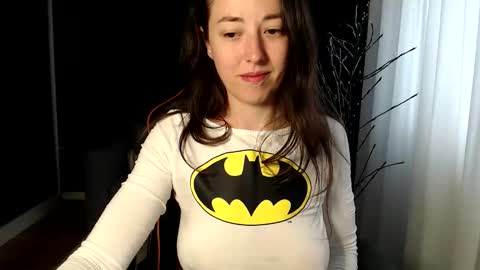 piscesgirl06 online show from 11-17-25, 06:08