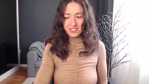 piscesgirl06 online show from 04-23-26, 04:35