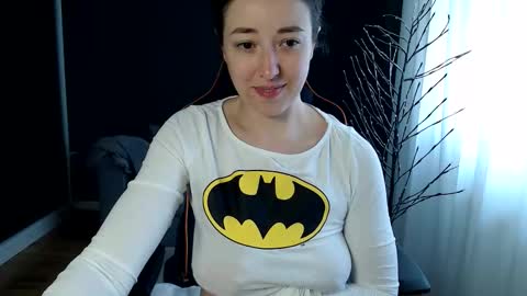 Snapshot of piscesgirl06 chatting on 05-12-26, 05:04 piscesgirl06 online show from 05-12-26, 05:04