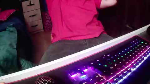 Snapshot of pisceslost chatting on 10-07-25, 02:09 pisceslost online show from 10-07-25, 02:09