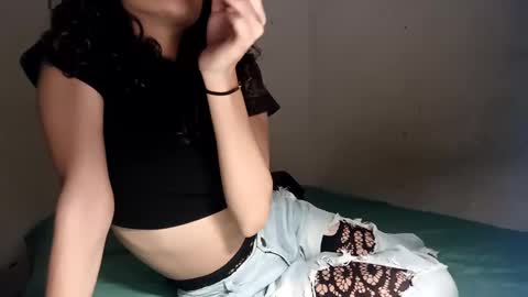 Snapshot of piscis_dreams chatting on 01-07-25, 04:50 PiscisDreams online show from 01-07-25, 04:50