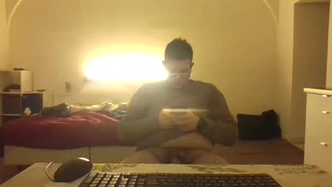 Snapshot of pisellatore96 chatting on 01-04-25, 04:54 Pisellatore96 online show from 01-04-25, 04:54
