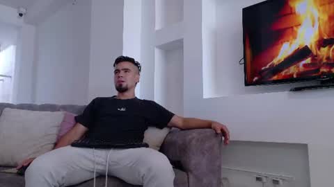 PittAndLunaa69 online show from 07-26-26, 12:01