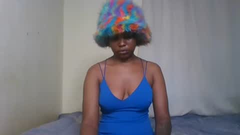 Snapshot of pixie_roman chatting on 01-02-25, 01:40 Majesty online show from 01-02-25, 01:40