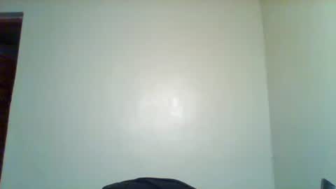 Snapshot of pixie_roman chatting on 09-19-25, 10:05 Majesty online show from 09-19-25, 10:05