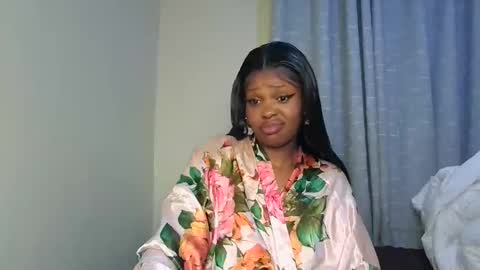 Snapshot of pixie_roman chatting on 04-30-26, 01:01 Majesty online show from 04-30-26, 01:01