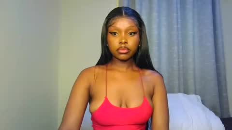 Snapshot of pixie_roman chatting on 05-05-26, 10:45 Majesty online show from 05-05-26, 10:45