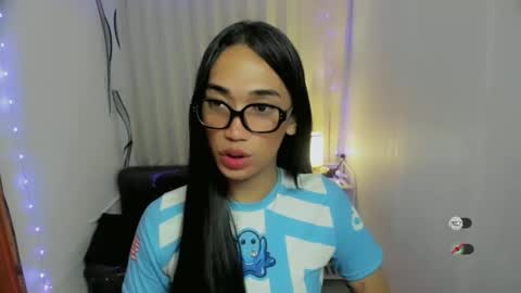 pixiedoll_ online show from 01-15-26, 01:32