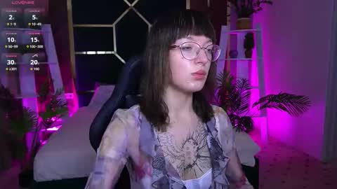 pixiepeachh online show from 11-01-25, 02:08