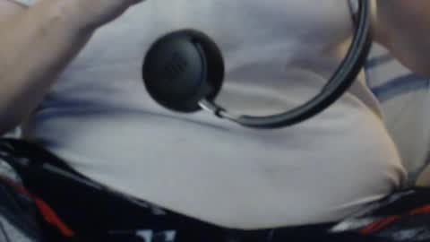 Snapshot of pizzafitness chatting on 09-22-25, 05:42 pizzafitness online show from 09-22-25, 05:42