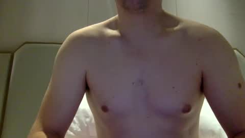 Snapshot of pl4yer__88 chatting on 12-12-24, 05:52 pl4yer__88 online show from 12-12-24, 05:52