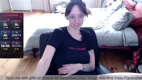 Plantbabeee online show from 02-06-25, 05:40