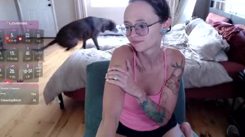 Plantbabeee online show from 09-21-25, 05:47