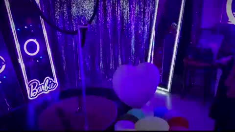 Snapshot of plasticfuckdoll chatting on 12-21-24, 05:03 Dumb bimbo fuck doll online show from 12-21-24, 05:03