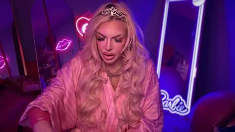 Snapshot of plasticfuckdoll chatting on 11-07-25, 11:27 Dumb bimbo fuck doll online show from 11-07-25, 11:27