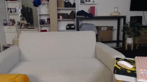 Snapshot of plasticgirll chatting on 12-27-24, 04:54 plasticgirll online show from 12-27-24, 04:54