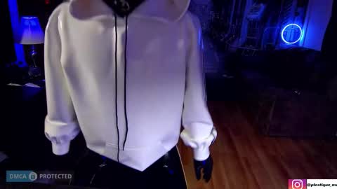 Snapshot of plasticme chatting on 02-22-26, 05:55 plasticme online show from 02-22-26, 05:55