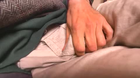 Snapshot of platoniclov chatting on 11-25-25, 11:21 platoniclov online show from 11-25-25, 11:21