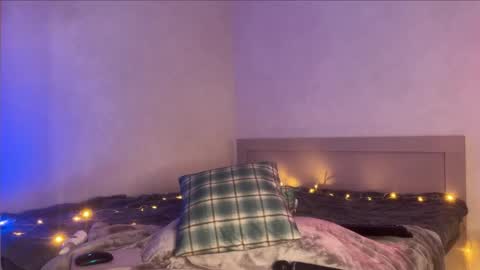 Snapshot of play_me_softly chatting on 05-07-26, 10:42 play_me_softly online show from 05-07-26, 10:42