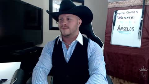 Snapshot of player2pawns chatting on 01-24-25, 04:05 Player online show from 01-24-25, 04:05