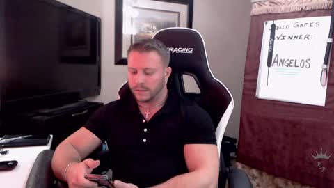 Snapshot of player2pawns chatting on 01-28-25, 02:42 Player online show from 01-28-25, 02:42