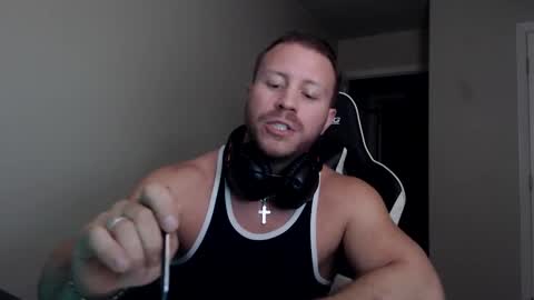 Snapshot of player2pawns chatting on 10-15-25, 04:45 Player online show from 10-15-25, 04:45