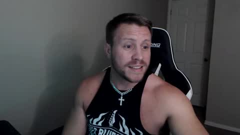 Snapshot of player2pawns chatting on 10-31-25, 02:12 Player online show from 10-31-25, 02:12